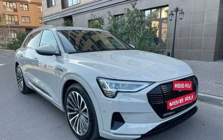 Audi e-tron I, 2020 год, 5 750 000 рублей, 8 фотография