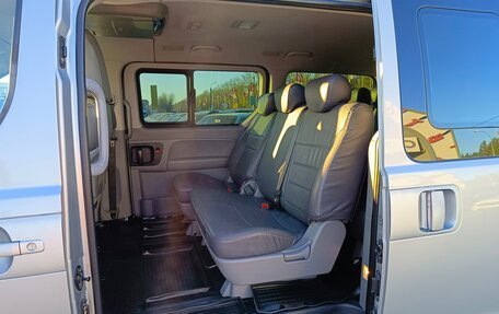 Hyundai H-1 II рестайлинг, 2014 год, 2 370 000 рублей, 12 фотография