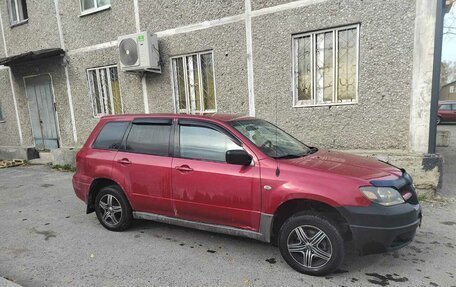 Mitsubishi Outlander III рестайлинг 3, 2002 год, 670 000 рублей, 1 фотография