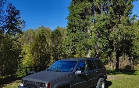 Jeep Grand Cherokee, 1995 год, 750 000 рублей, 1 фотография