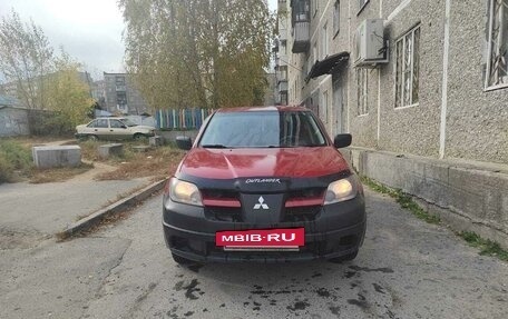 Mitsubishi Outlander III рестайлинг 3, 2002 год, 670 000 рублей, 4 фотография