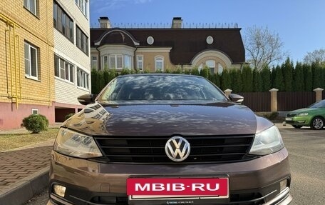 Volkswagen Jetta VI, 2015 год, 1 300 000 рублей, 2 фотография