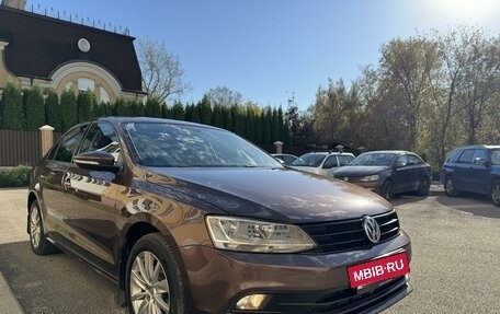 Volkswagen Jetta VI, 2015 год, 1 300 000 рублей, 3 фотография