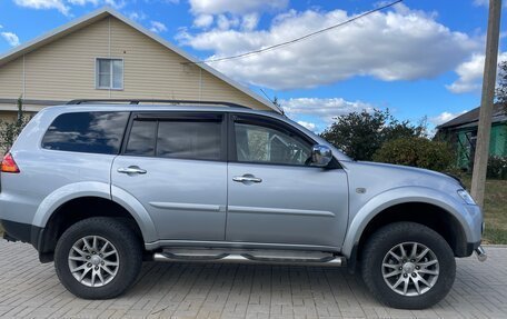 Mitsubishi Pajero Sport II рестайлинг, 2011 год, 1 900 000 рублей, 5 фотография