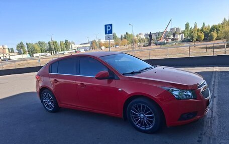 Chevrolet Cruze II, 2012 год, 900 000 рублей, 4 фотография