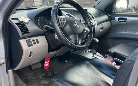 Mitsubishi Pajero Sport II рестайлинг, 2011 год, 1 900 000 рублей, 10 фотография