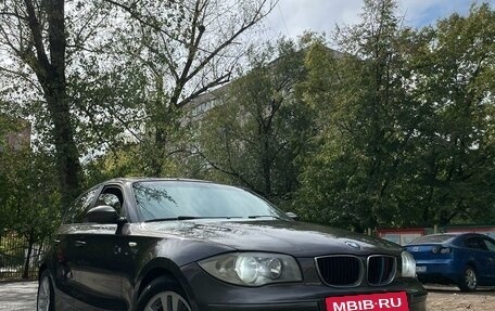 BMW 1 серия, 2006 год, 1 100 000 рублей, 2 фотография