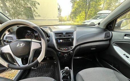 Hyundai Solaris II рестайлинг, 2012 год, 850 000 рублей, 11 фотография