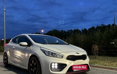 KIA cee'd GT II, 2014 год, 1 300 000 рублей, 9 фотография