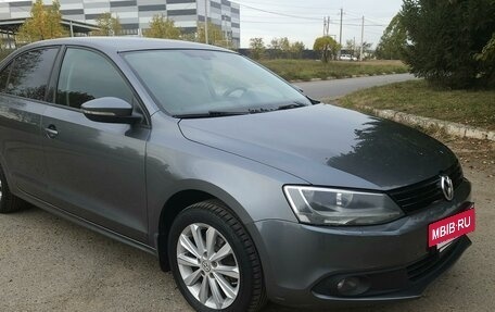 Volkswagen Jetta VI, 2012 год, 1 065 000 рублей, 3 фотография