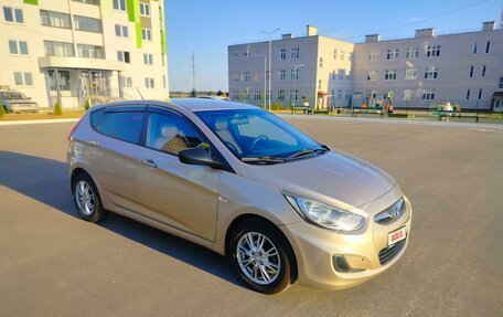 Hyundai Solaris II рестайлинг, 2012 год, 690 000 рублей, 2 фотография