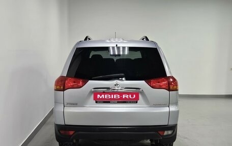 Mitsubishi Pajero Sport II рестайлинг, 2013 год, 1 822 000 рублей, 4 фотография