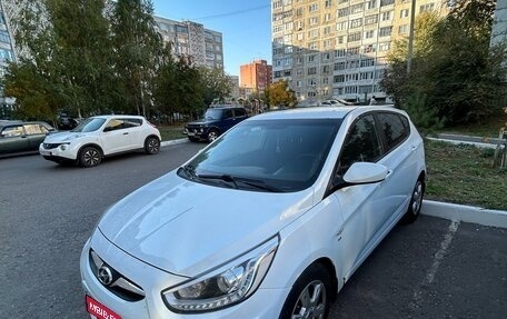 Hyundai Solaris II рестайлинг, 2013 год, 880 000 рублей, 1 фотография