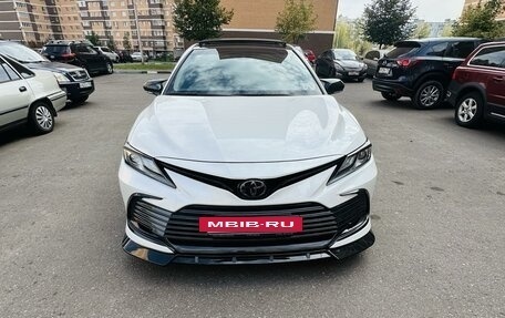 Toyota Camry, 2023 год, 4 300 000 рублей, 4 фотография