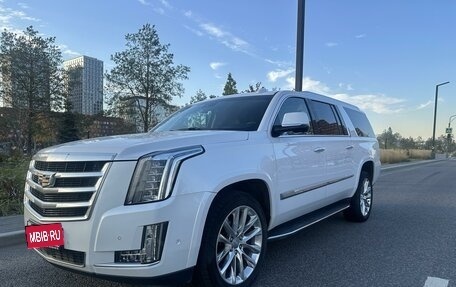 Cadillac Escalade IV, 2019 год, 7 499 000 рублей, 1 фотография