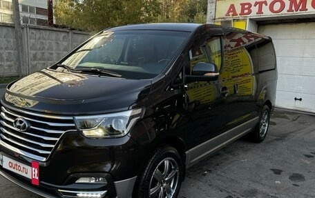 Hyundai Grand Starex Grand Starex I рестайлинг 2, 2018 год, 5 500 000 рублей, 4 фотография