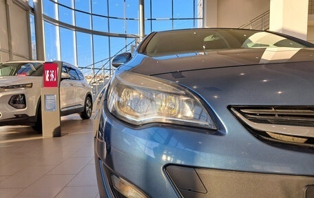 Opel Astra J, 2013 год, 958 780 рублей, 17 фотография