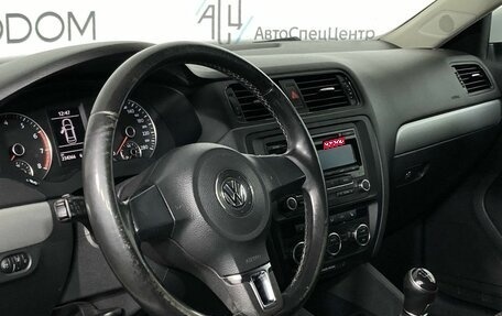 Volkswagen Jetta VI, 2013 год, 995 000 рублей, 8 фотография