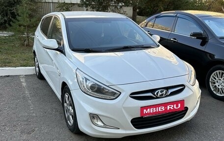 Hyundai Solaris II рестайлинг, 2013 год, 880 000 рублей, 4 фотография