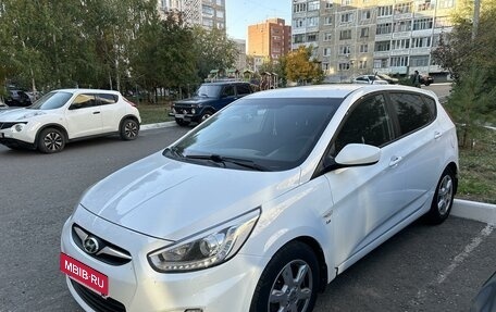 Hyundai Solaris II рестайлинг, 2013 год, 880 000 рублей, 5 фотография