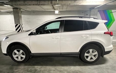 Toyota RAV4, 2019 год, 2 600 000 рублей, 15 фотография