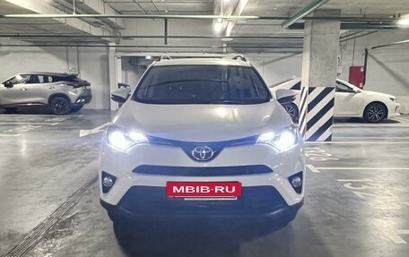 Toyota RAV4, 2019 год, 2 600 000 рублей, 13 фотография