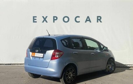 Honda Fit III, 2008 год, 700 000 рублей, 3 фотография