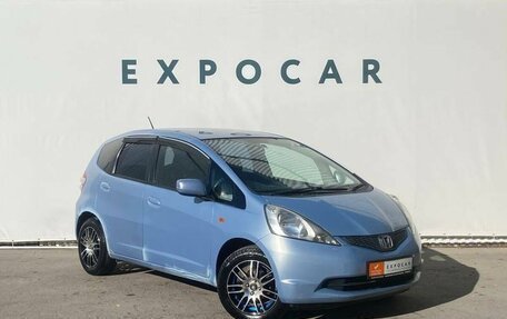 Honda Fit III, 2008 год, 700 000 рублей, 5 фотография