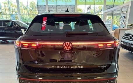 Volkswagen Tiguan, 2024 год, 6 380 000 рублей, 4 фотография