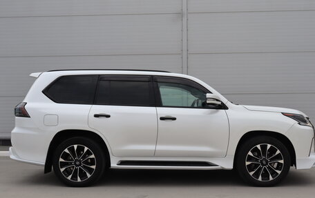 Lexus LX III, 2018 год, 11 000 000 рублей, 3 фотография