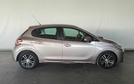 Peugeot 208 II, 2013 год, 865 000 рублей, 4 фотография