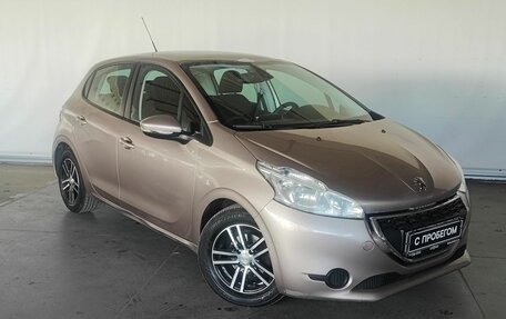 Peugeot 208 II, 2013 год, 865 000 рублей, 3 фотография