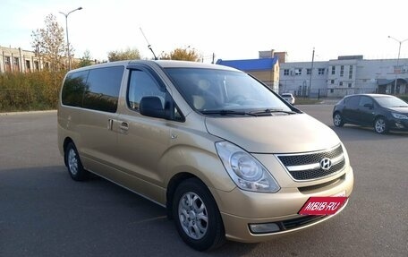 Hyundai H-1 II рестайлинг, 2008 год, 1 401 000 рублей, 3 фотография