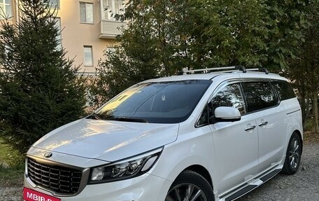 KIA Carnival III, 2019 год, 3 550 000 рублей, 3 фотография