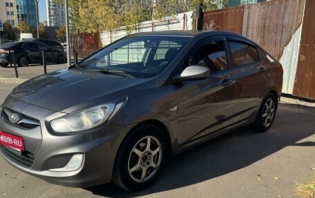 Hyundai Solaris II рестайлинг, 2011 год, 785 000 рублей, 7 фотография