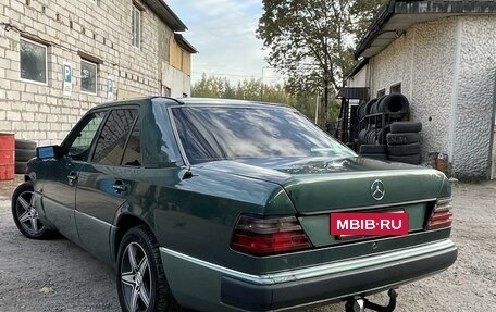 Mercedes-Benz W124, 1992 год, 380 000 рублей, 2 фотография