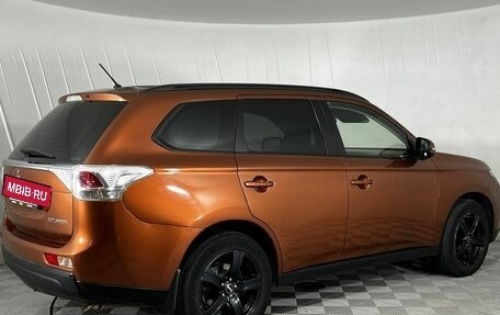 Mitsubishi Outlander III рестайлинг 3, 2012 год, 1 430 000 рублей, 5 фотография