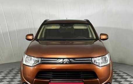 Mitsubishi Outlander III рестайлинг 3, 2012 год, 1 430 000 рублей, 2 фотография