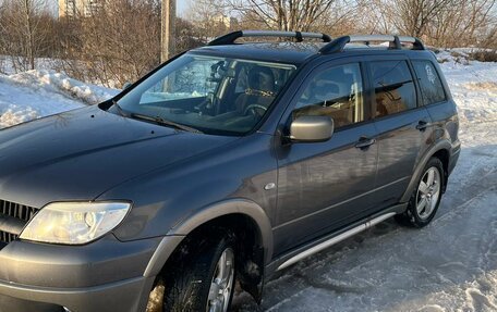 Mitsubishi Outlander III рестайлинг 3, 2005 год, 815 000 рублей, 3 фотография