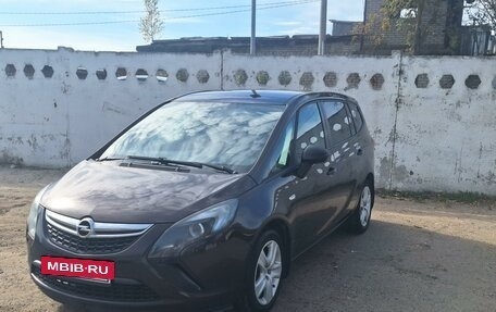 Opel Zafira C рестайлинг, 2013 год, 1 180 000 рублей, 2 фотография