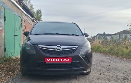 Opel Zafira C рестайлинг, 2013 год, 1 180 000 рублей, 29 фотография