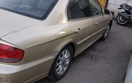 Hyundai Sonata IV рестайлинг, 2005 год, 300 000 рублей, 5 фотография