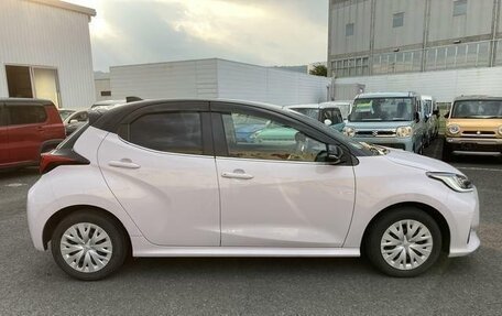 Toyota Yaris, 2020 год, 1 230 000 рублей, 4 фотография