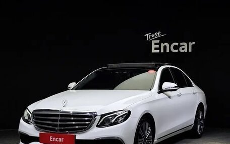 Mercedes-Benz E-Класс, 2020 год, 3 299 999 рублей, 1 фотография