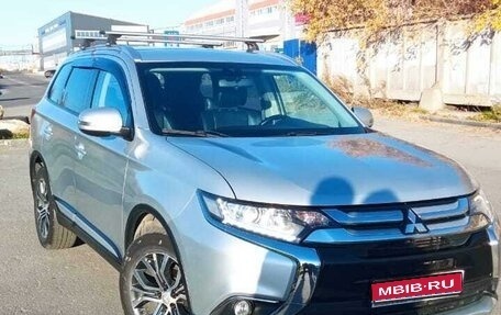 Mitsubishi Outlander III рестайлинг 3, 2015 год, 2 380 000 рублей, 1 фотография