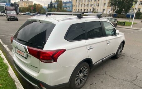 Mitsubishi Outlander III рестайлинг 3, 2016 год, 2 199 000 рублей, 4 фотография