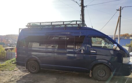 Toyota HiAce H200, 2008 год, 1 990 000 рублей, 2 фотография