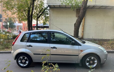 Ford Fiesta, 2005 год, 470 000 рублей, 3 фотография