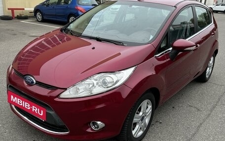 Ford Fiesta, 2010 год, 830 000 рублей, 2 фотография