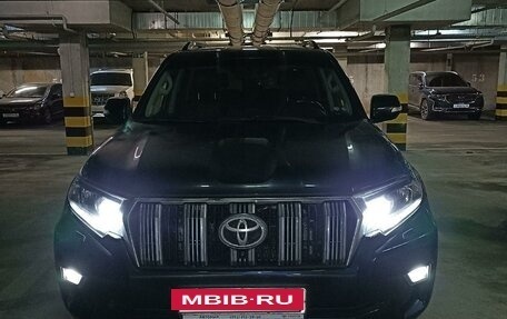 Toyota Land Cruiser Prado 150 рестайлинг 2, 2019 год, 6 200 000 рублей, 12 фотография